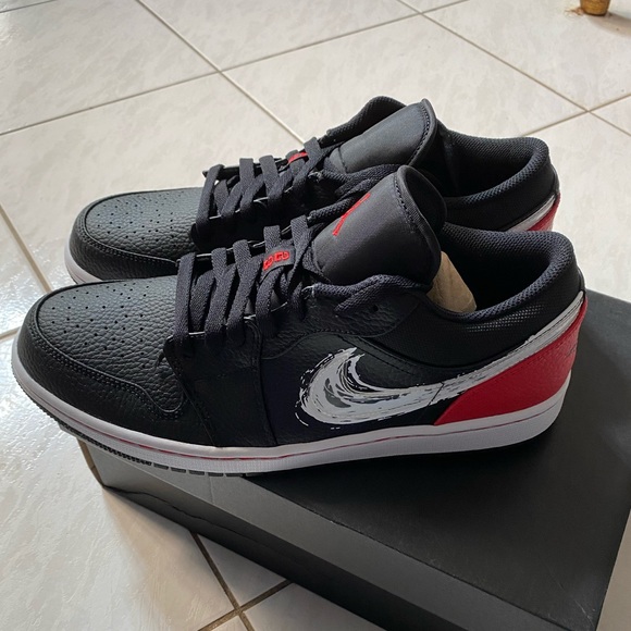 SOLD ON EBAY - NEW Air Jordan 1 Low SE Brushstroke - Black- Size 10.5 US - Picture 7 of 8